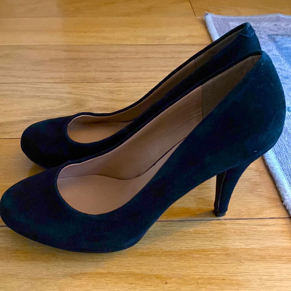 NWOT Steve Madden Black Velvet Heels